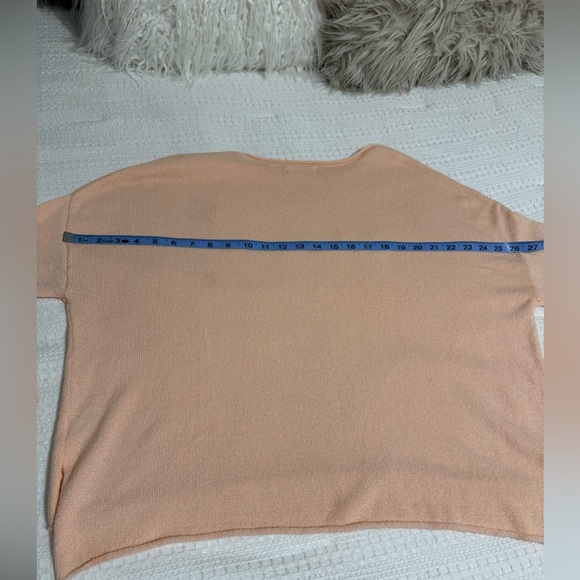 Mia & Tess Peach Sweater with 'Beach' Embroidery Size M - Picture 2 of 8